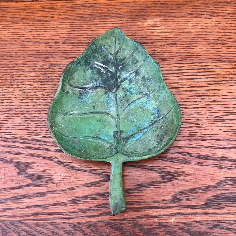 Green Metal Leaf Trinket Tray Candle Holder